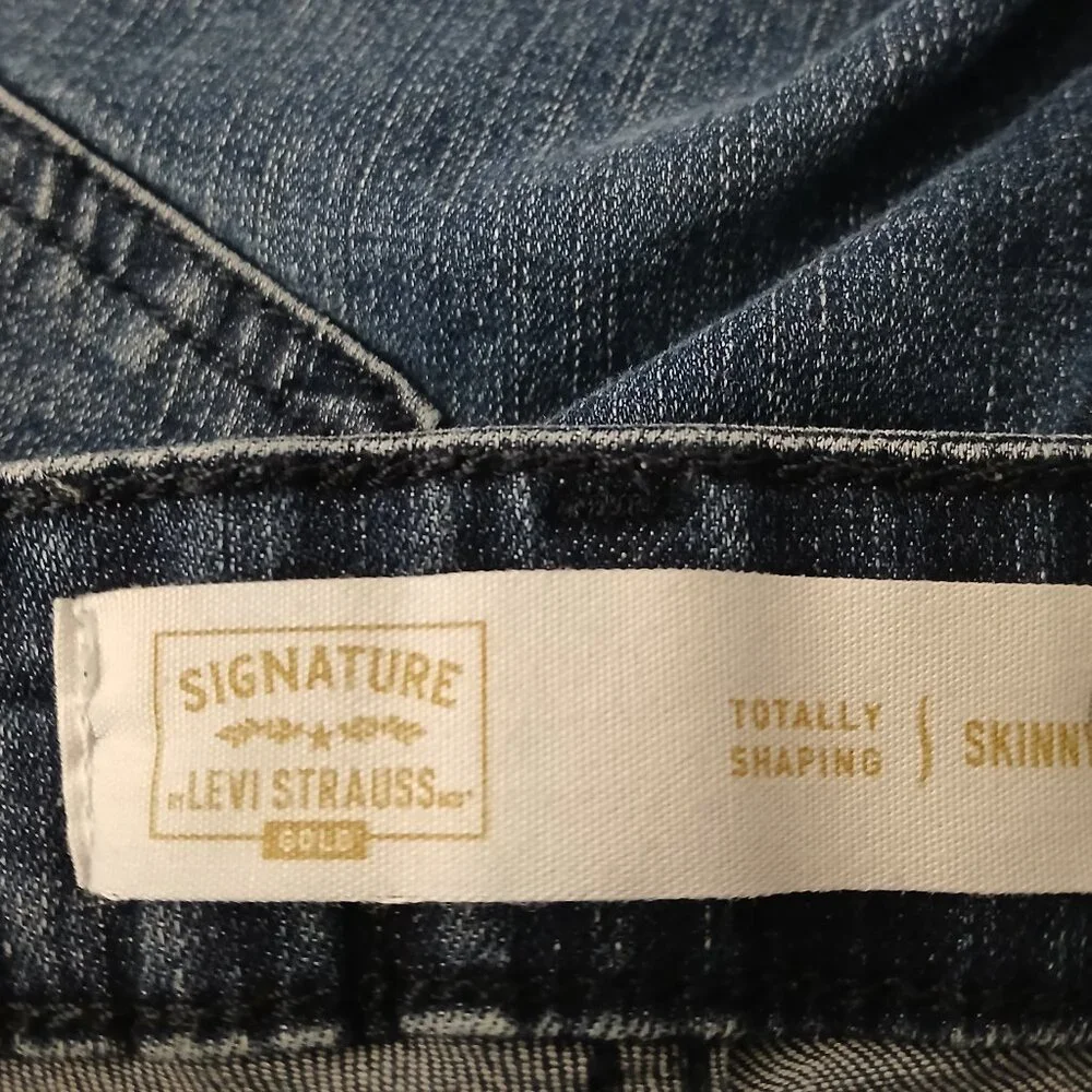 Levis Signature Gold Jeans 8 Short Skinny Totally Shaping Blue Denim Stretch - Picture 7 of 9